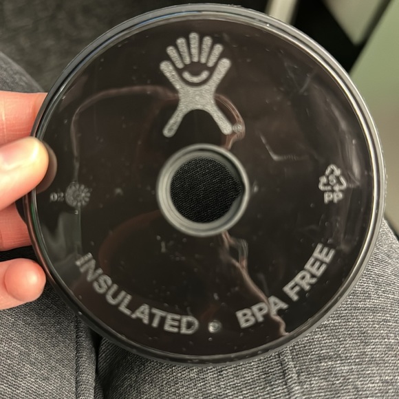 Hydro Flask 28 oz tumbler - Picture 6 of 6